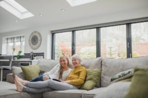 3 Tips For Setting Up The Perfect Living Room For Your Elderly Loved One